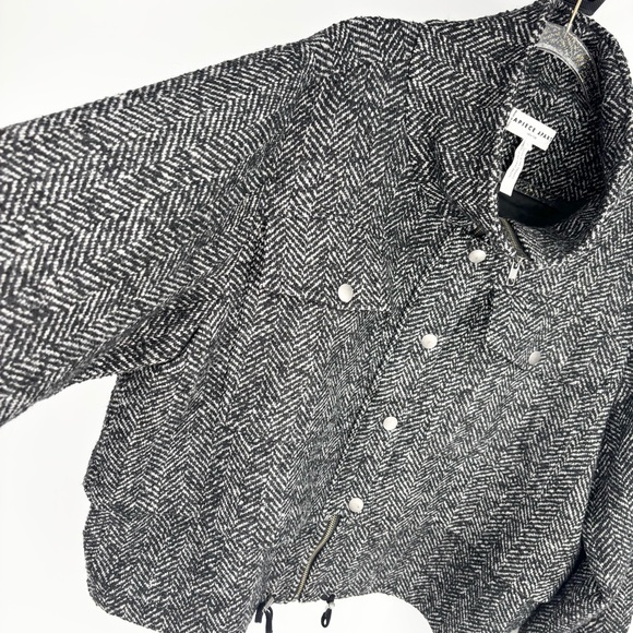APIECE APART Selva Herringbone Crop Bomber Jacket
Size Large Black White Wool - Picture 4 of 12